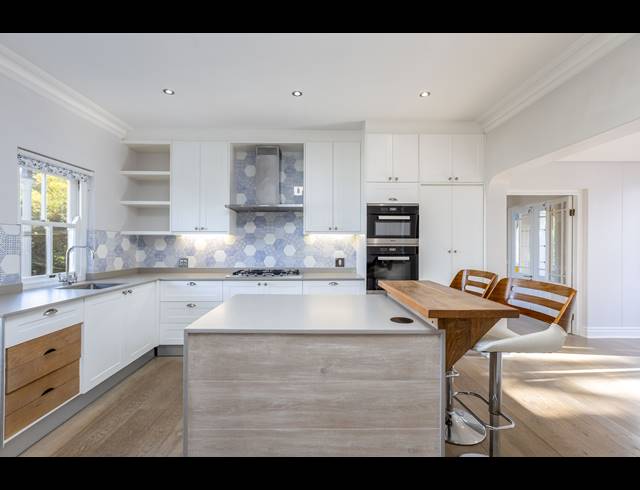 5 BEDROOM HOUSE TO LET IN RUYTEPLAATS